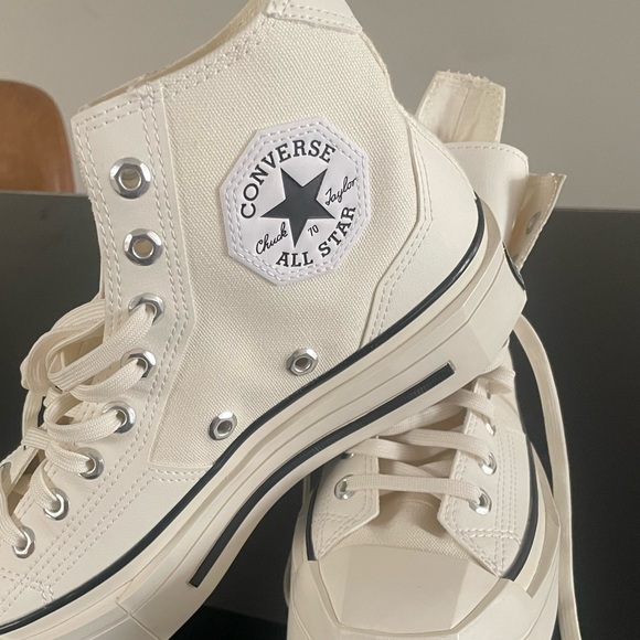 Chuck Square Toe Platform High Top Sneaker
Converse Sz 7.5 - Picture 5 of 5